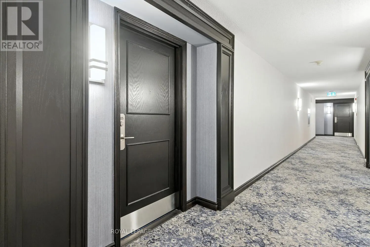 305 - 14924 YONGE STREET