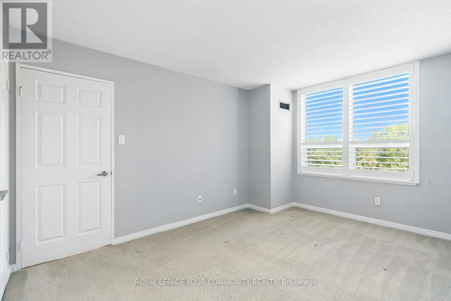 305 - 14924 YONGE STREET