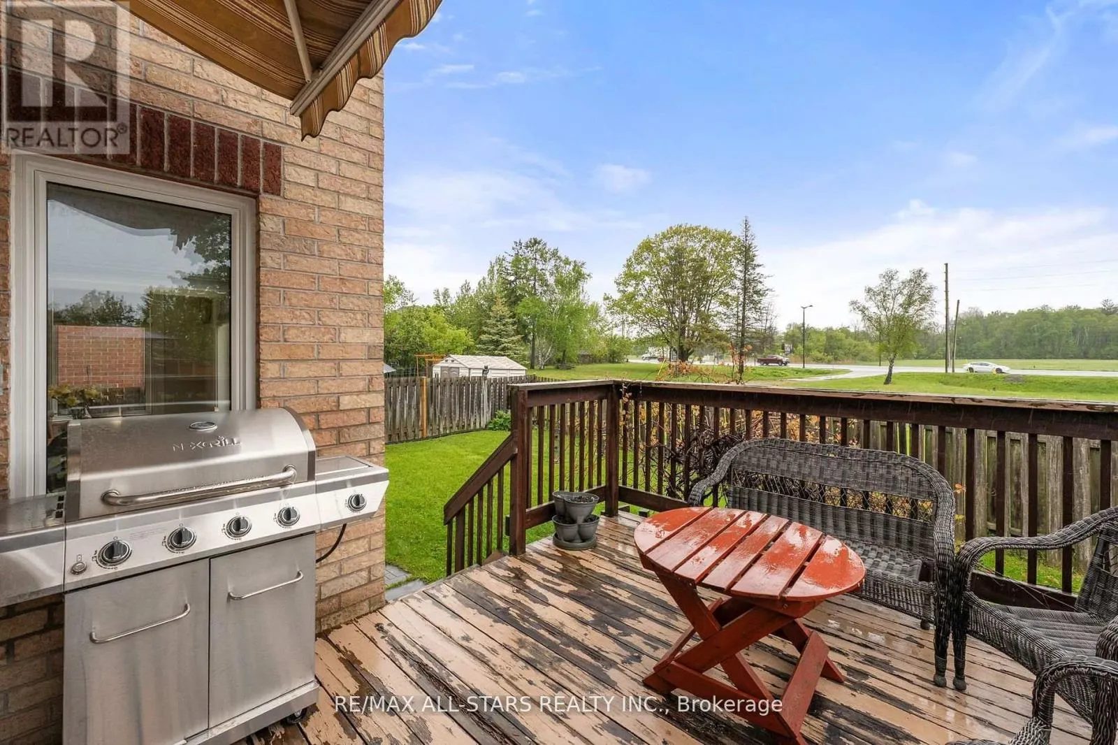 16 IVEAGH DRIVE