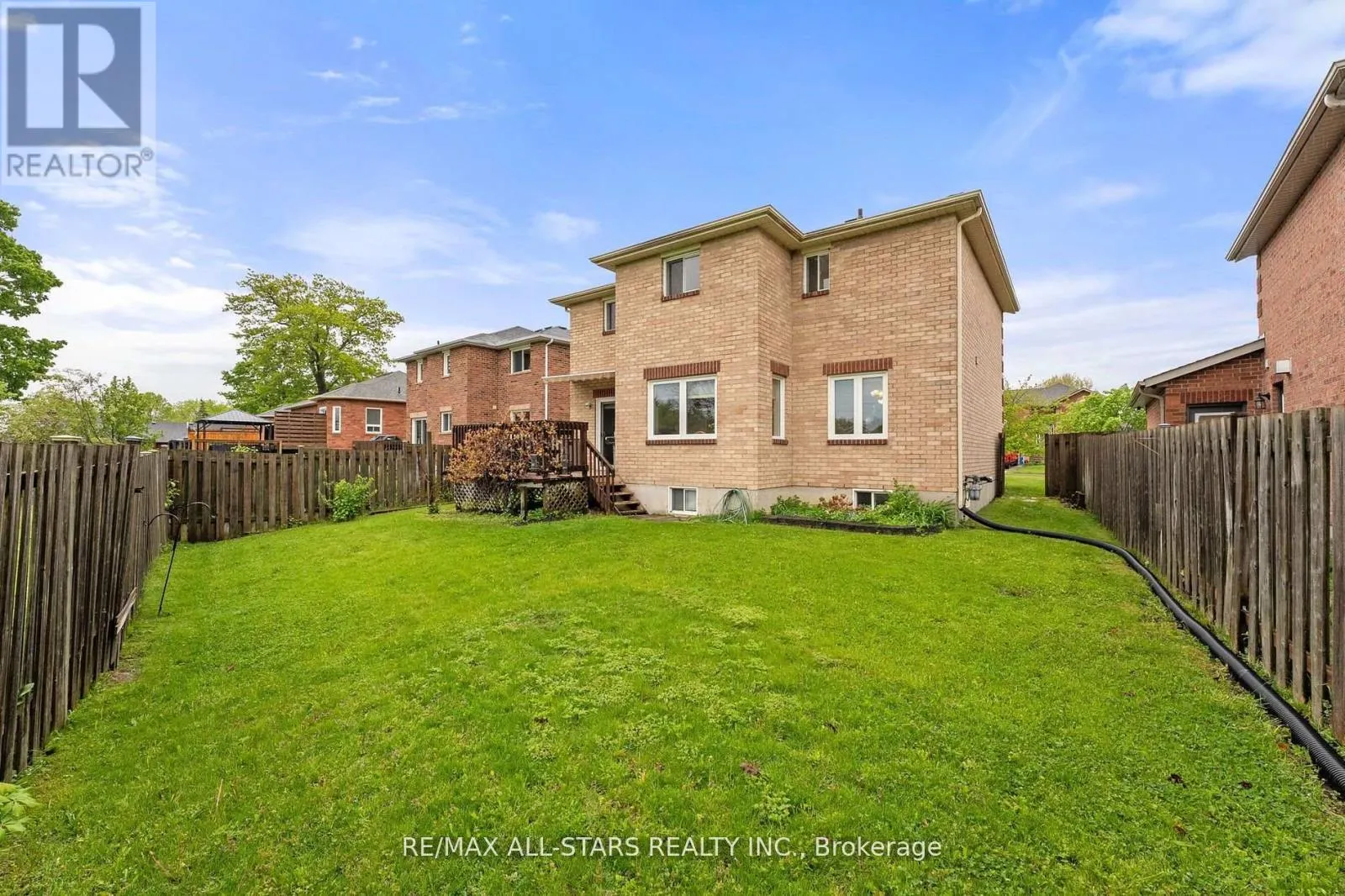 16 IVEAGH DRIVE