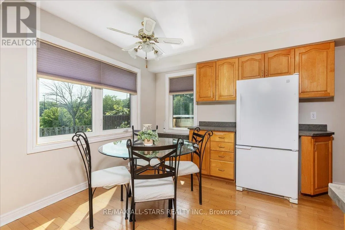 16 IVEAGH DRIVE