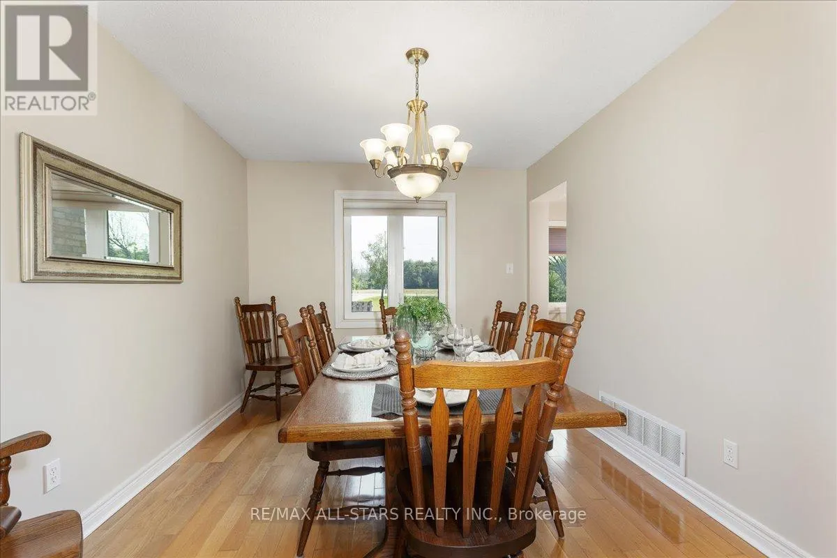 16 IVEAGH DRIVE