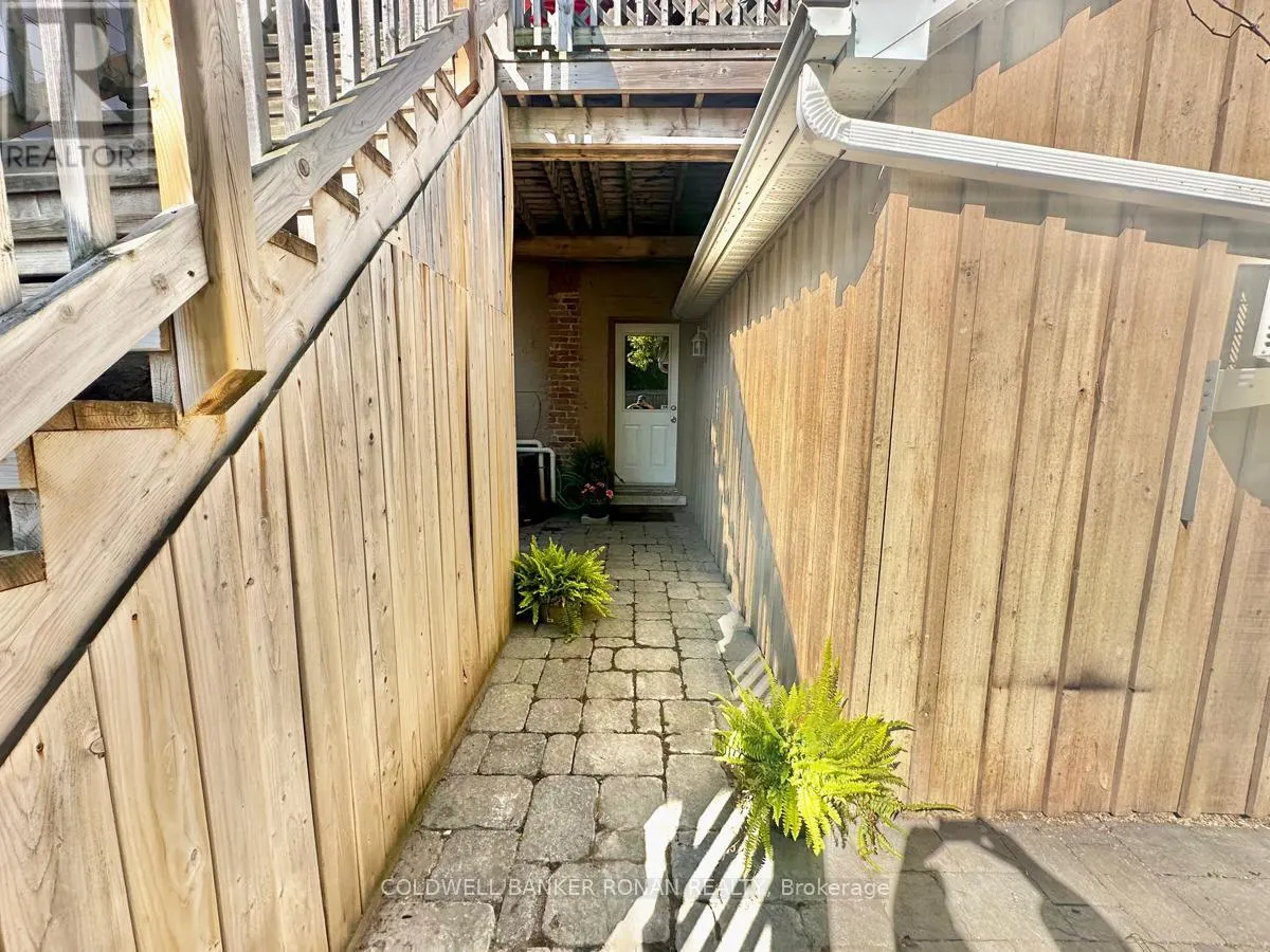 284 MAIN STREET