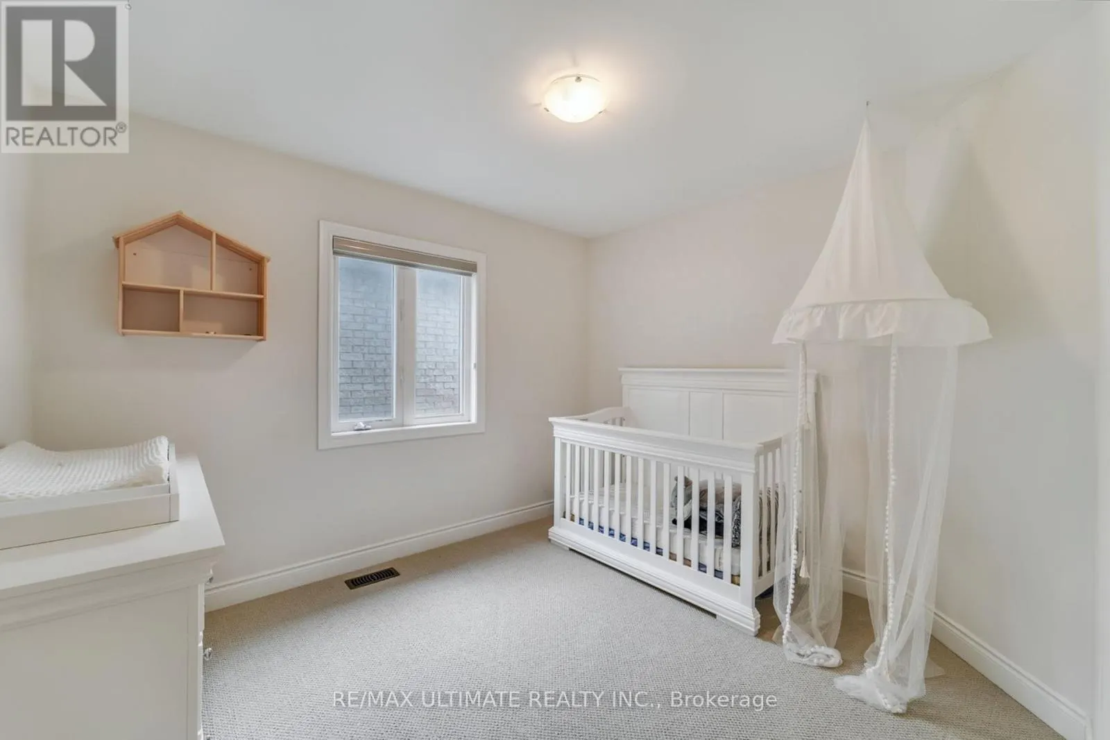 37 ZENITH AVENUE