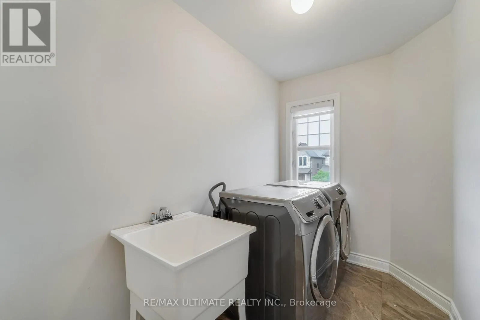 37 ZENITH AVENUE