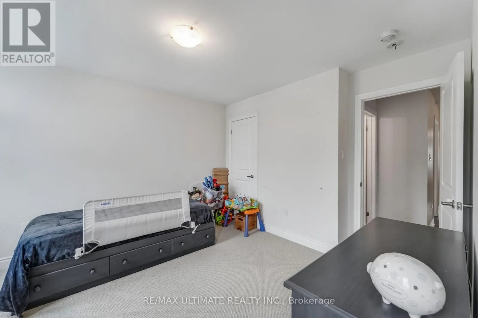37 ZENITH AVENUE
