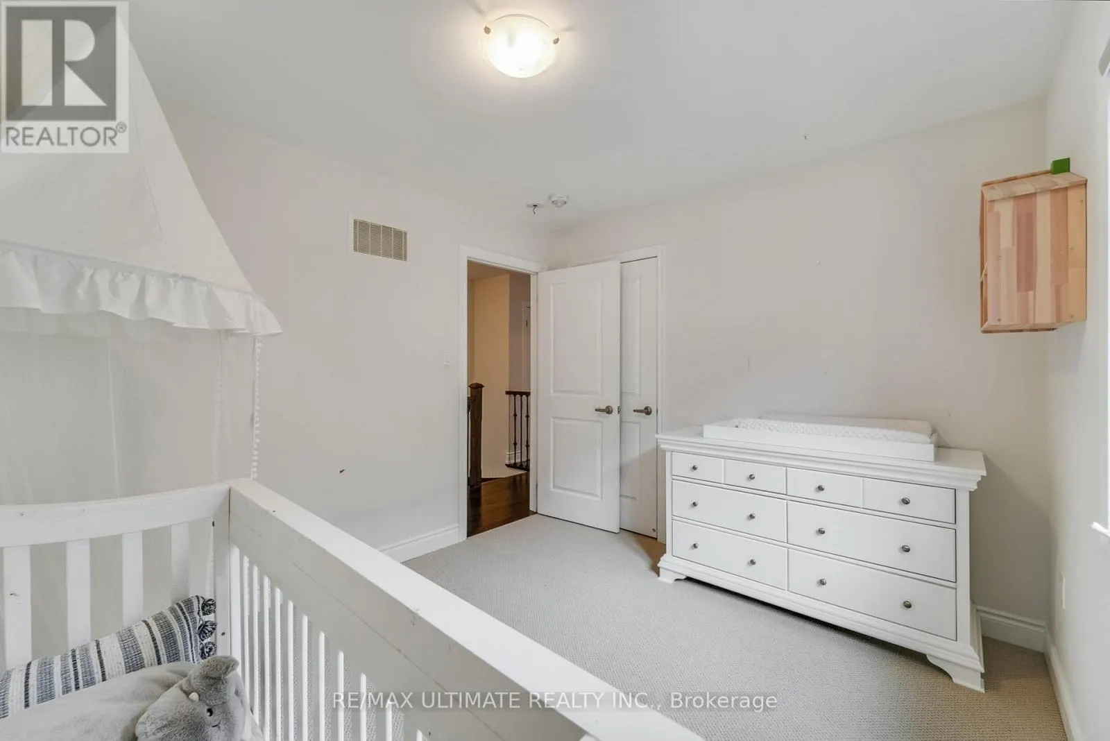 37 ZENITH AVENUE