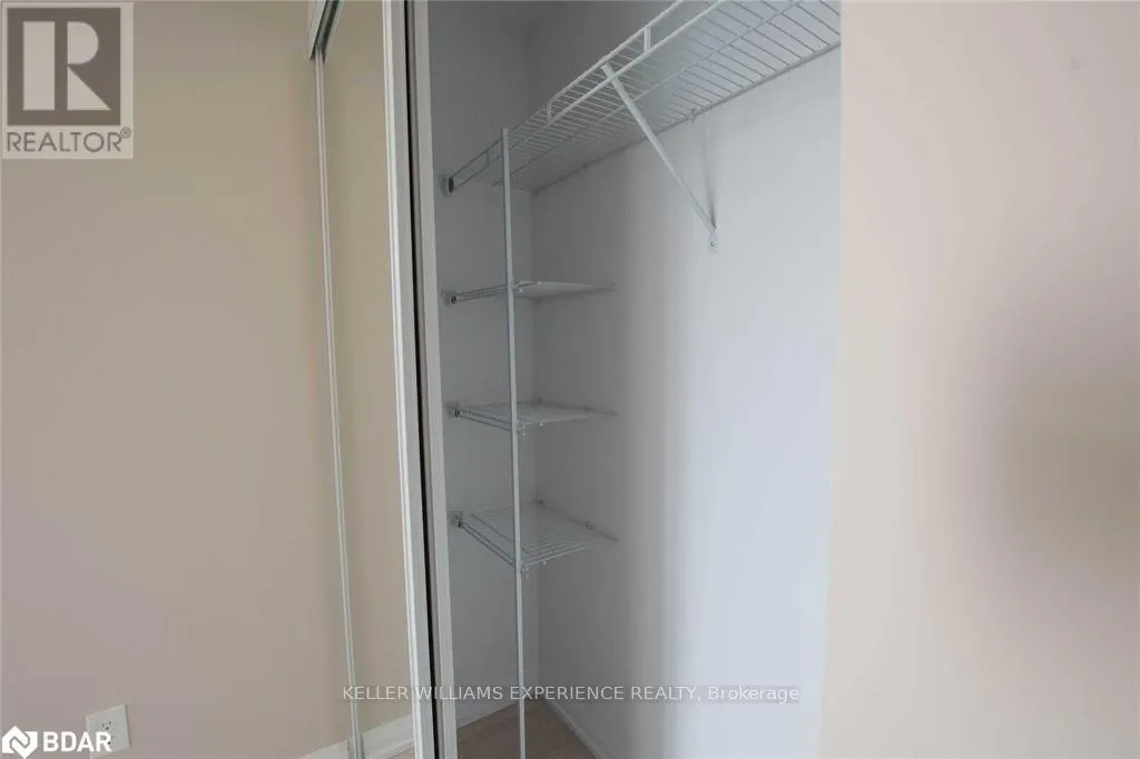 1111 - 7895 JANE STREET