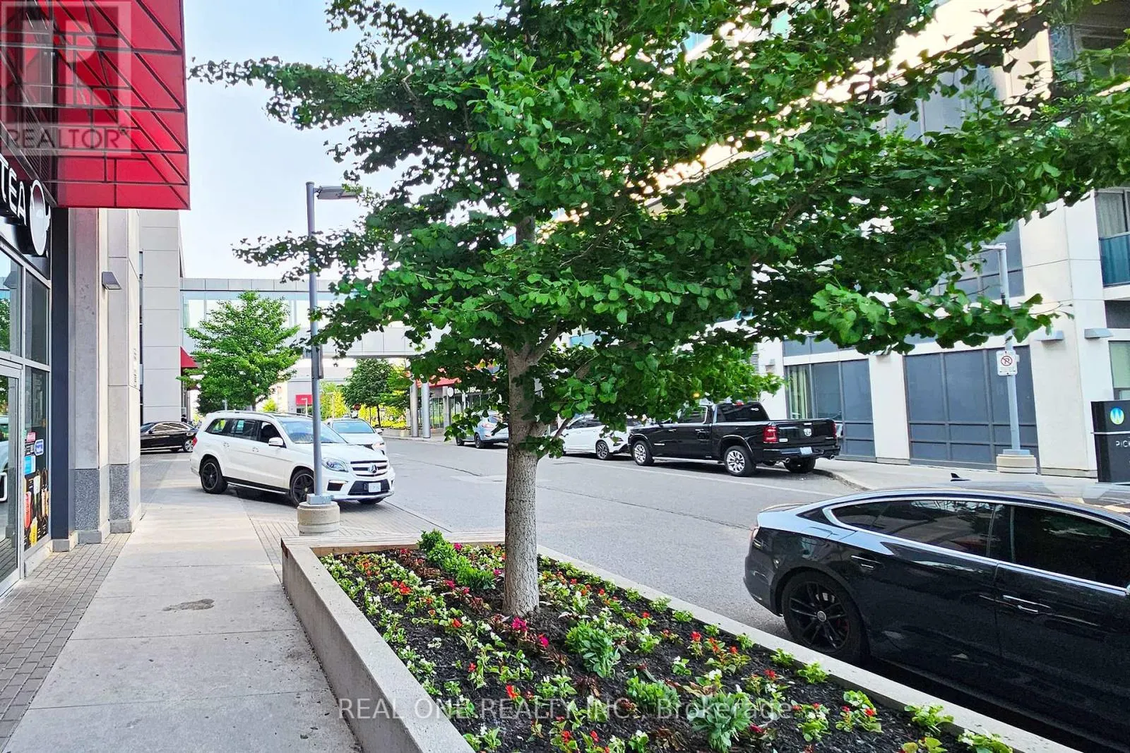 101 - 7163 YONGE STREET