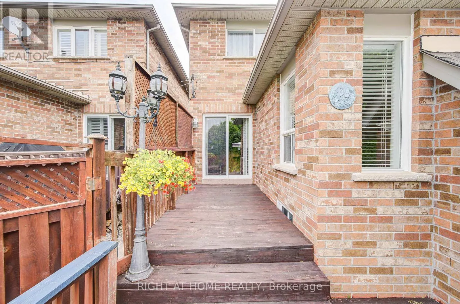 28 LORRIDGE STREET