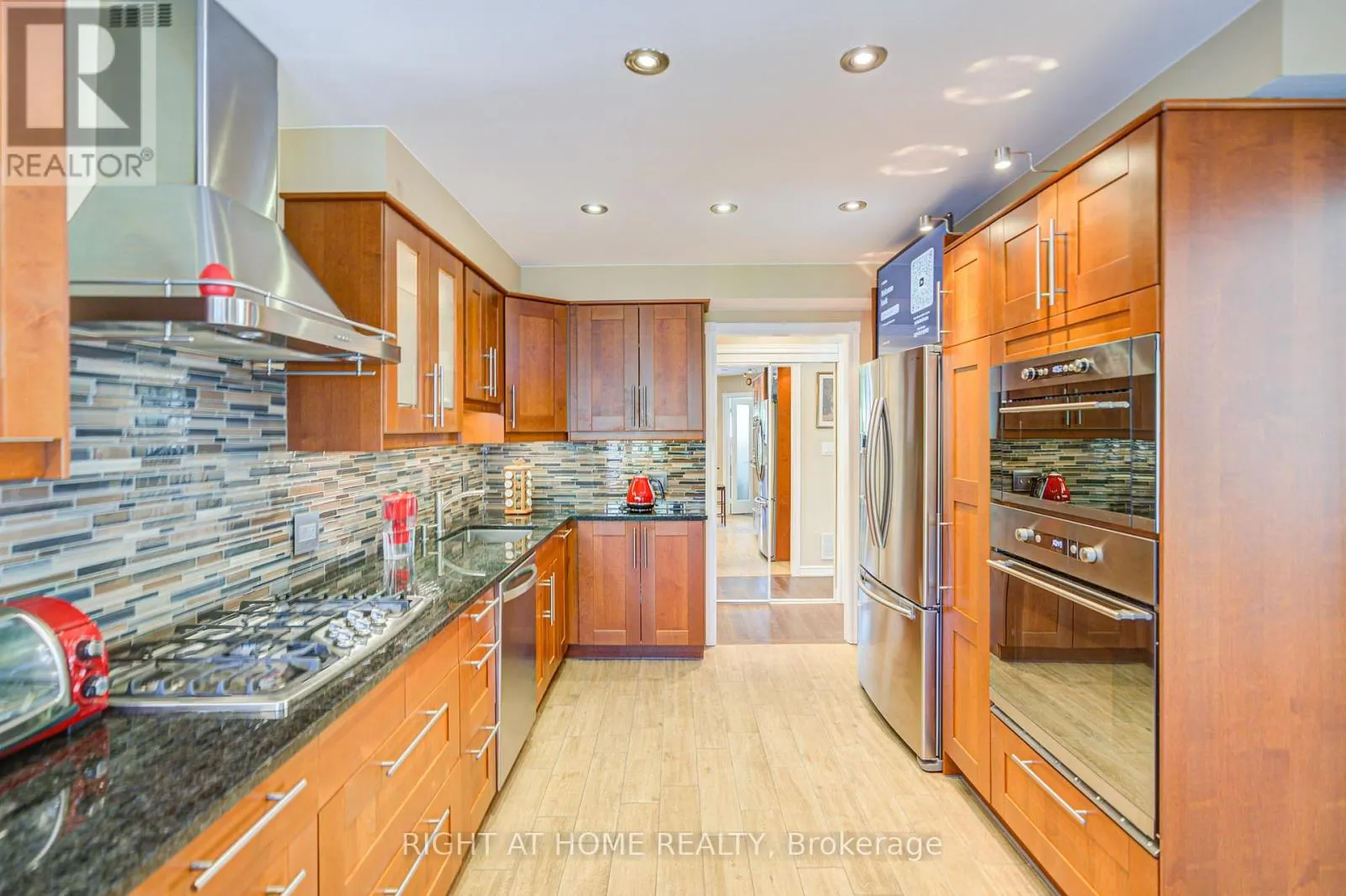 28 LORRIDGE STREET