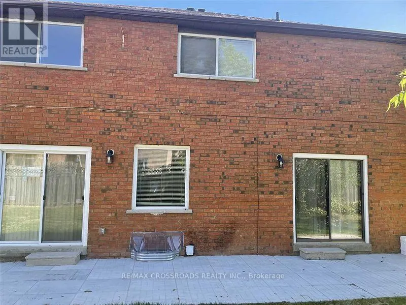 MAIN, 2ND FLOOR - 94 ELSON STREET