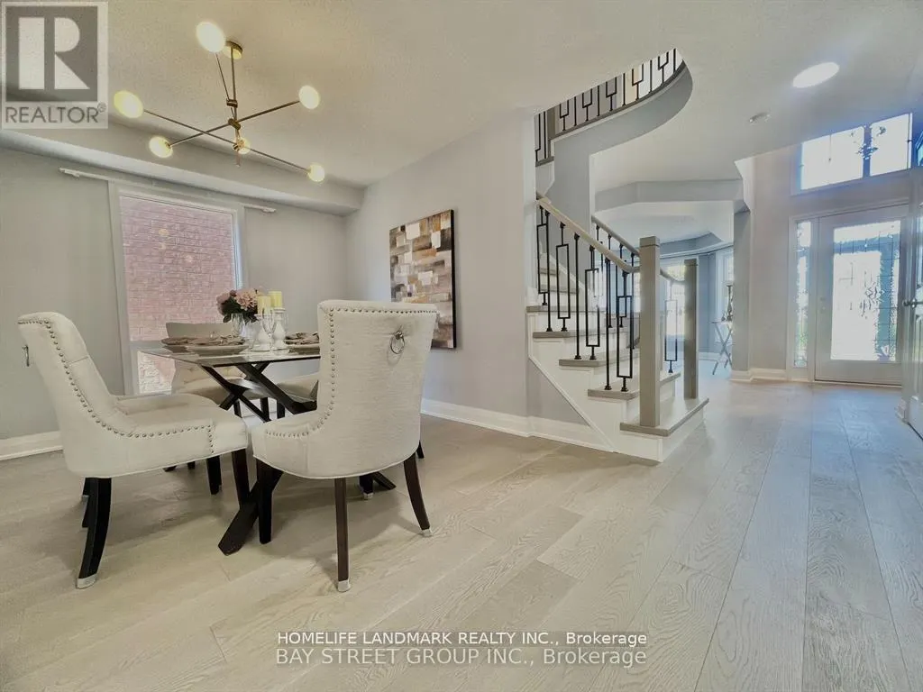 25 TOWER BRIDGE CRESCENT S