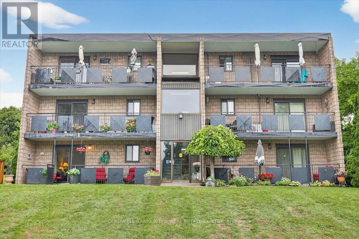 103 - 74 THE QUEENSWAY S STREET S