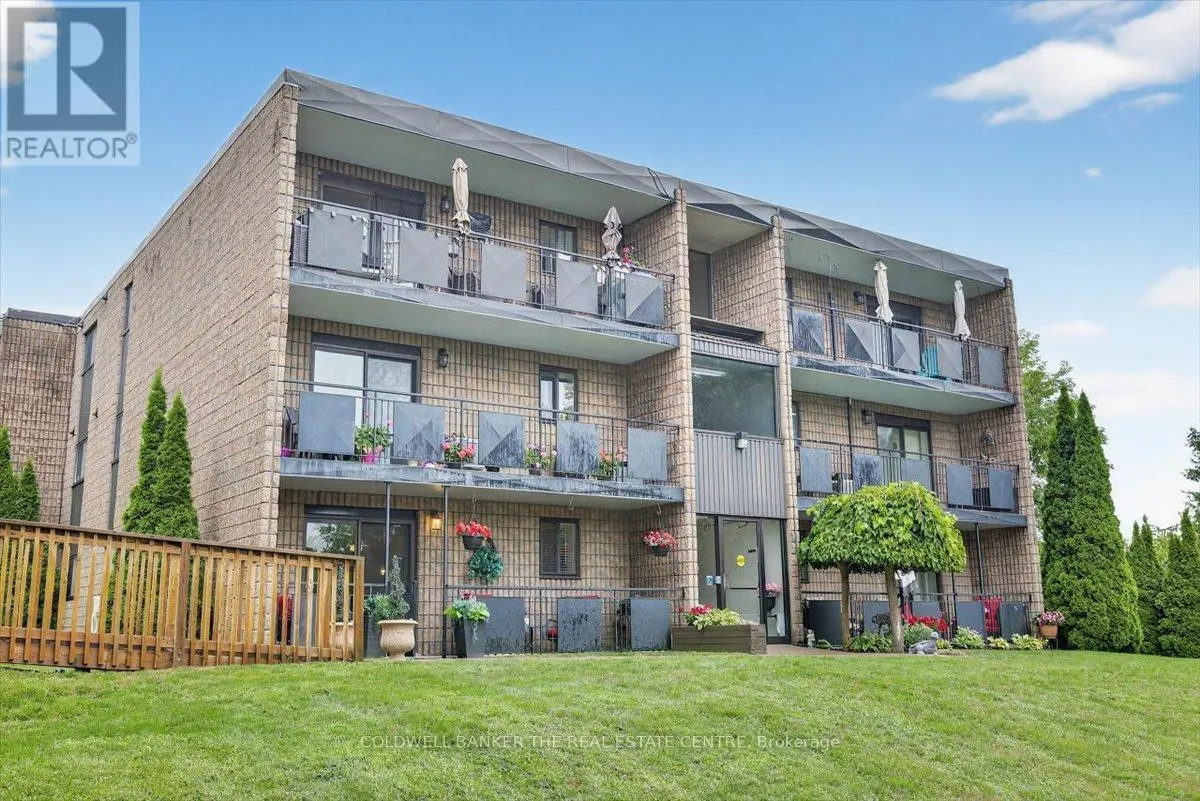 103 - 74 THE QUEENSWAY S STREET S
