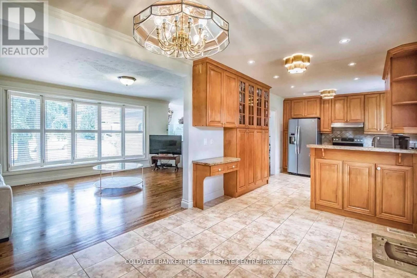4 ORLON CRESCENT