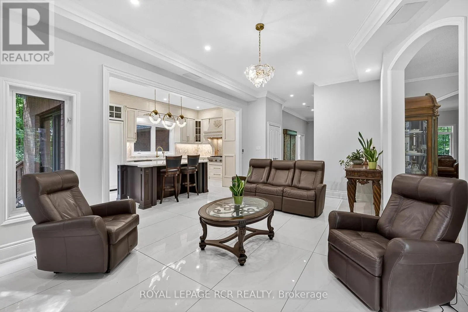 45 LAKE WOODS DRIVE