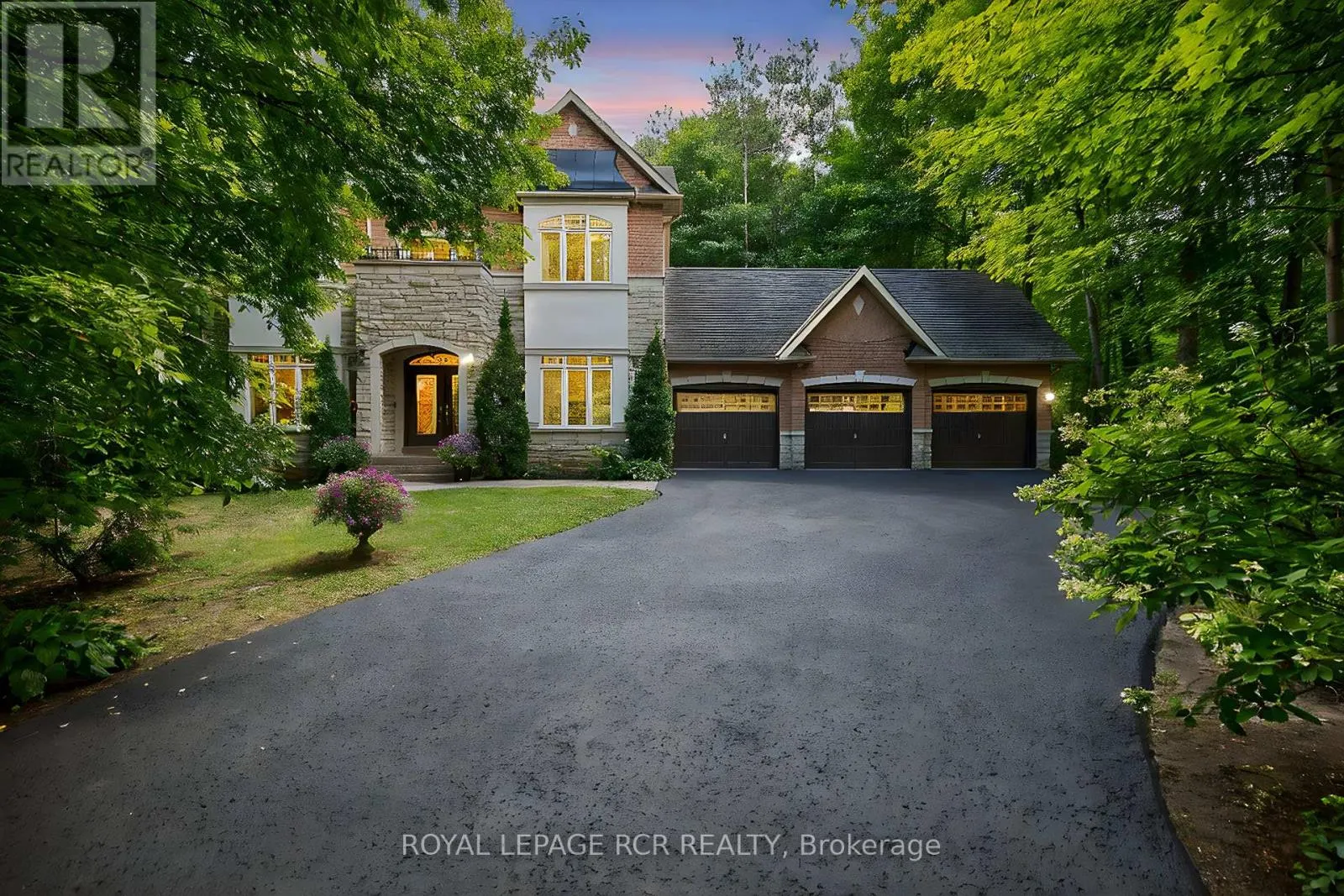 45 LAKE WOODS DRIVE