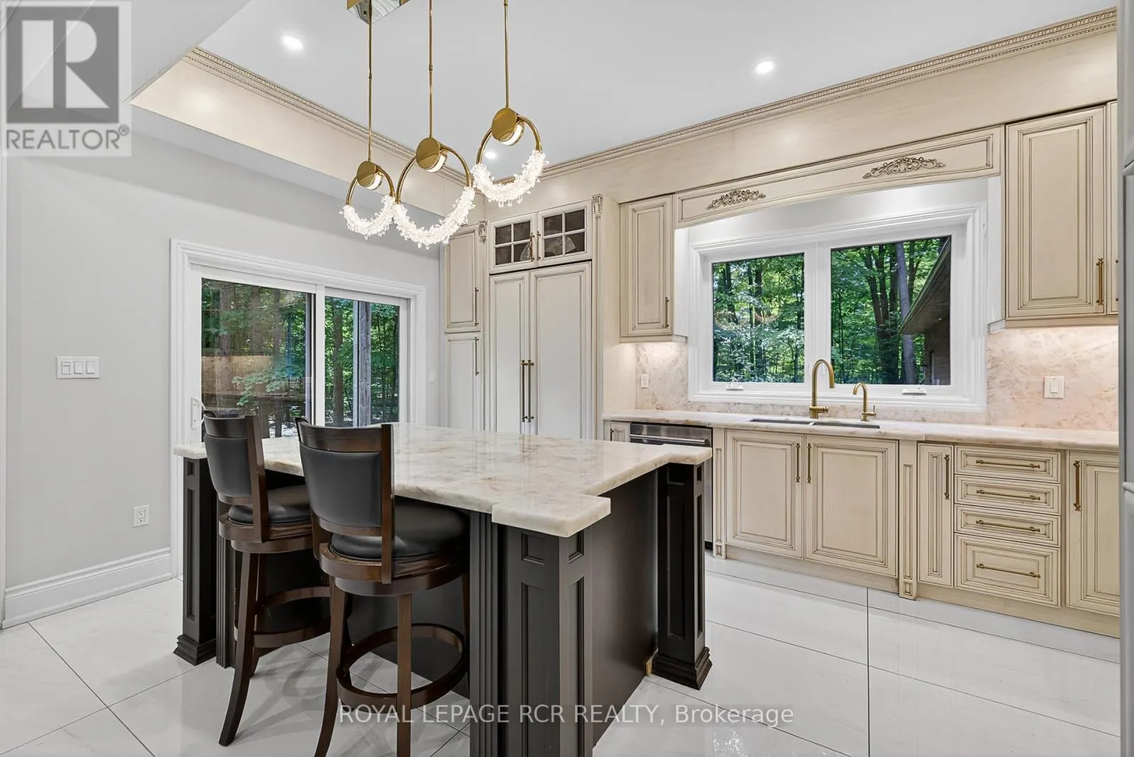 45 LAKE WOODS DRIVE