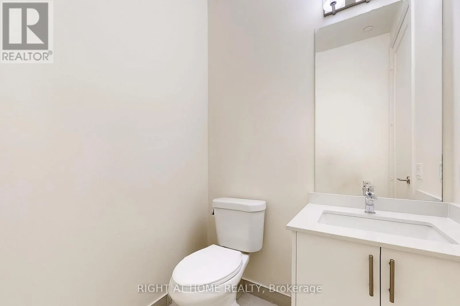 LPH106 - 8960 JANE STREET