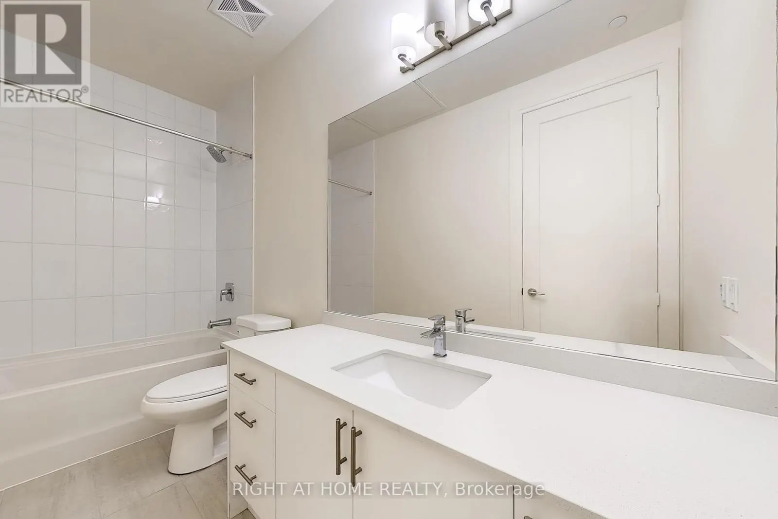 LPH106 - 8960 JANE STREET