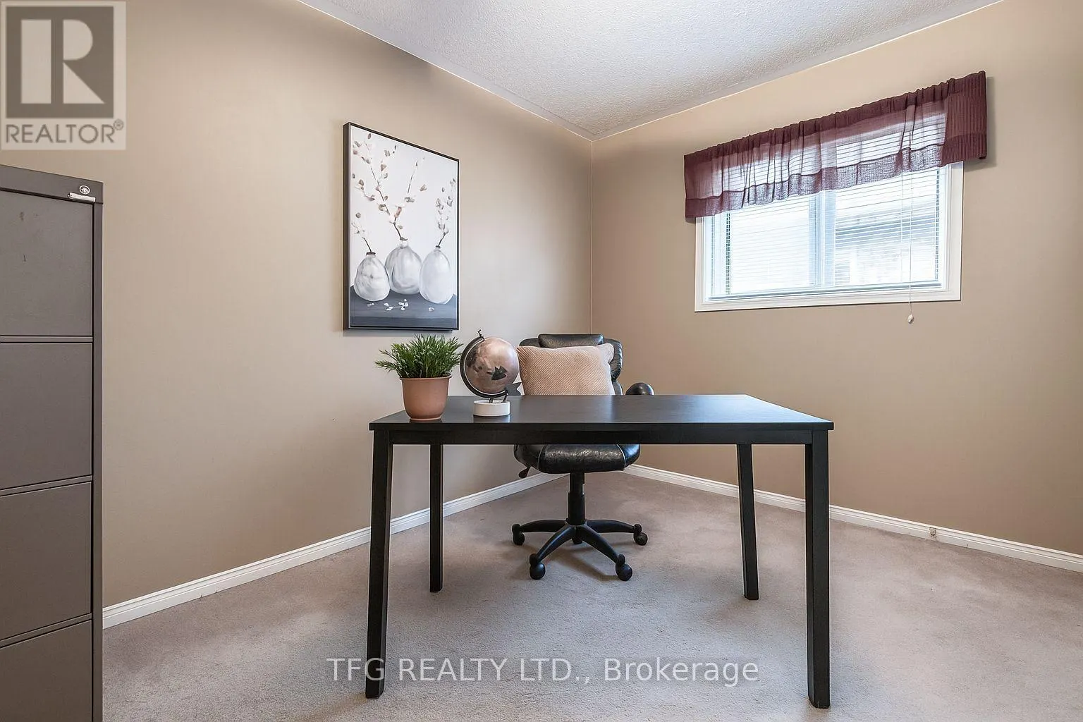 84 STOTTS CRESCENT