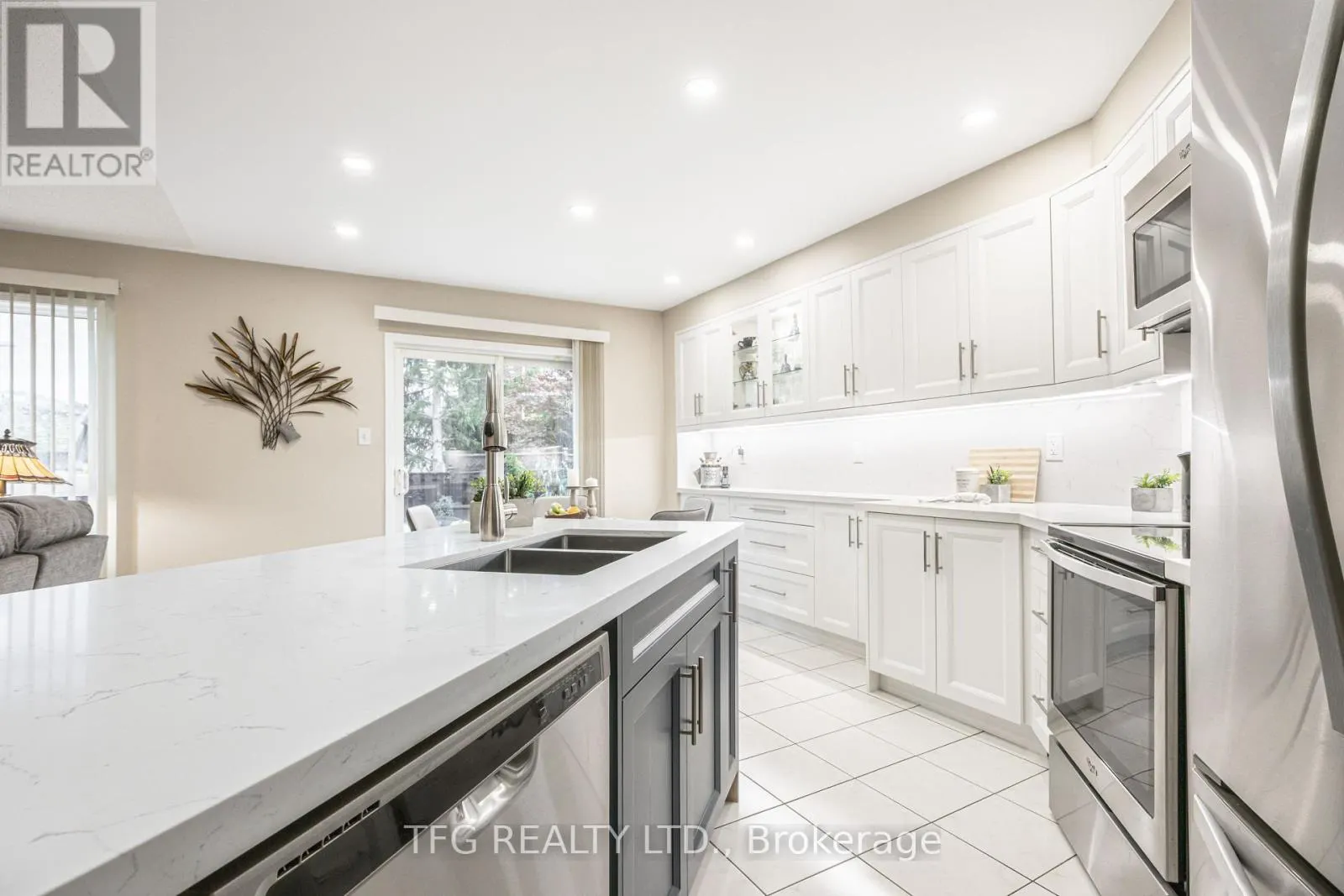 84 STOTTS CRESCENT