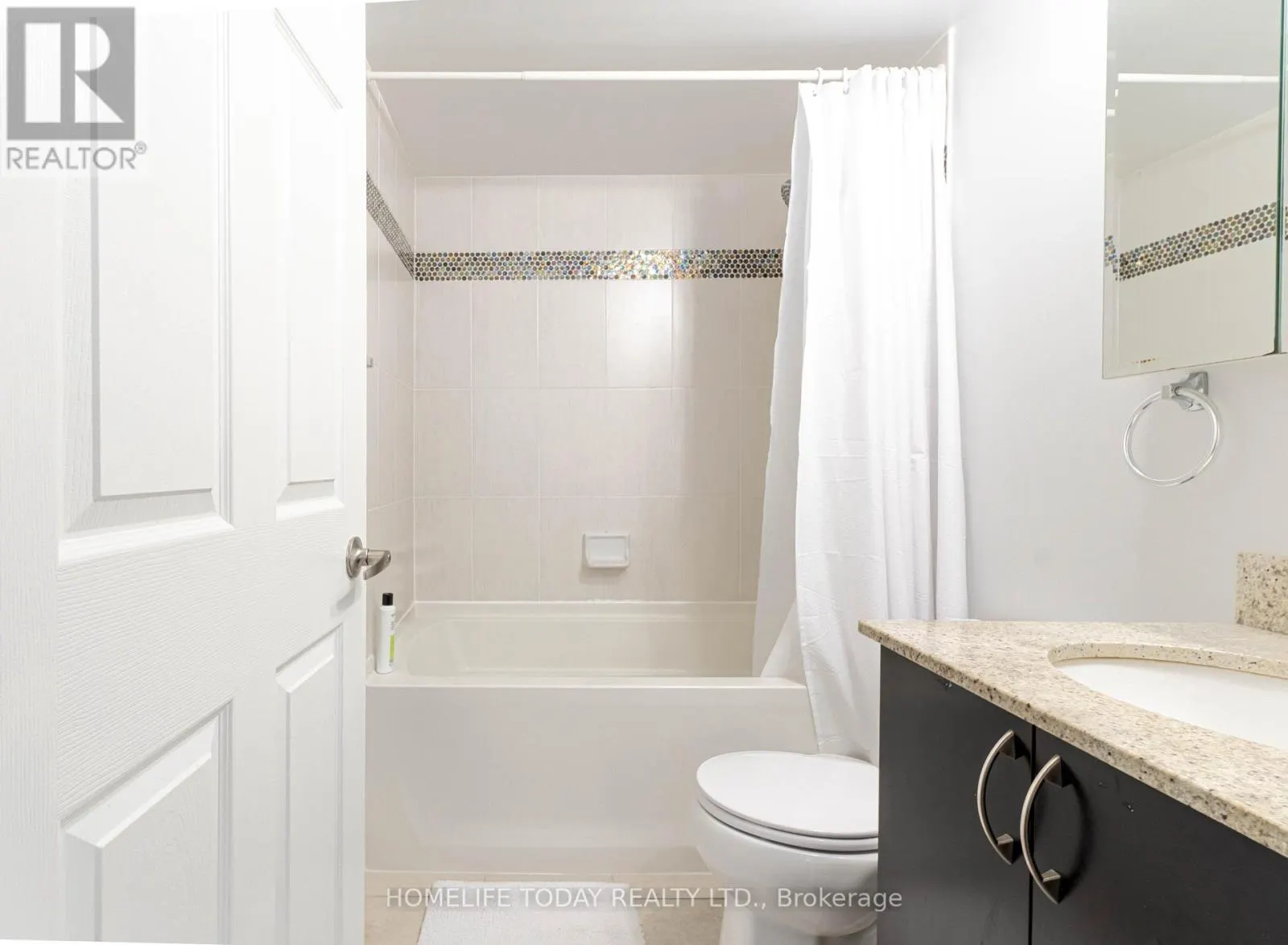 510 - 73 KING WILLIAM CRESCENT