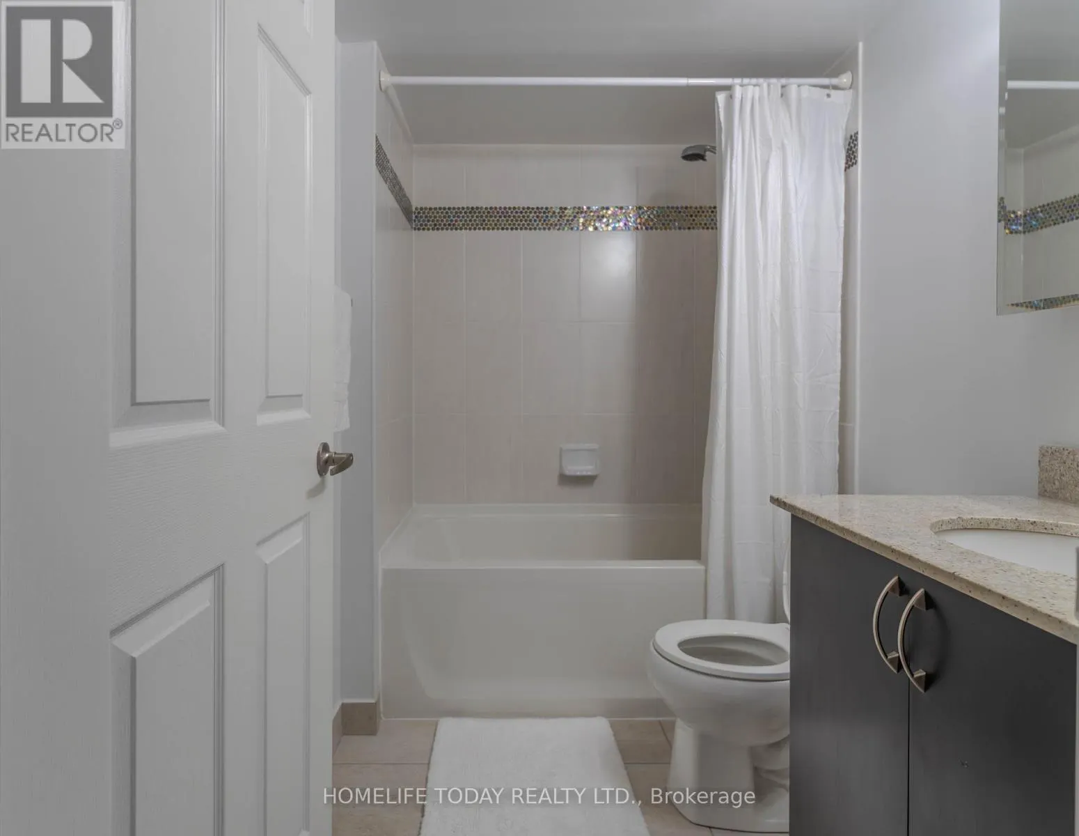 510 - 73 KING WILLIAM CRESCENT