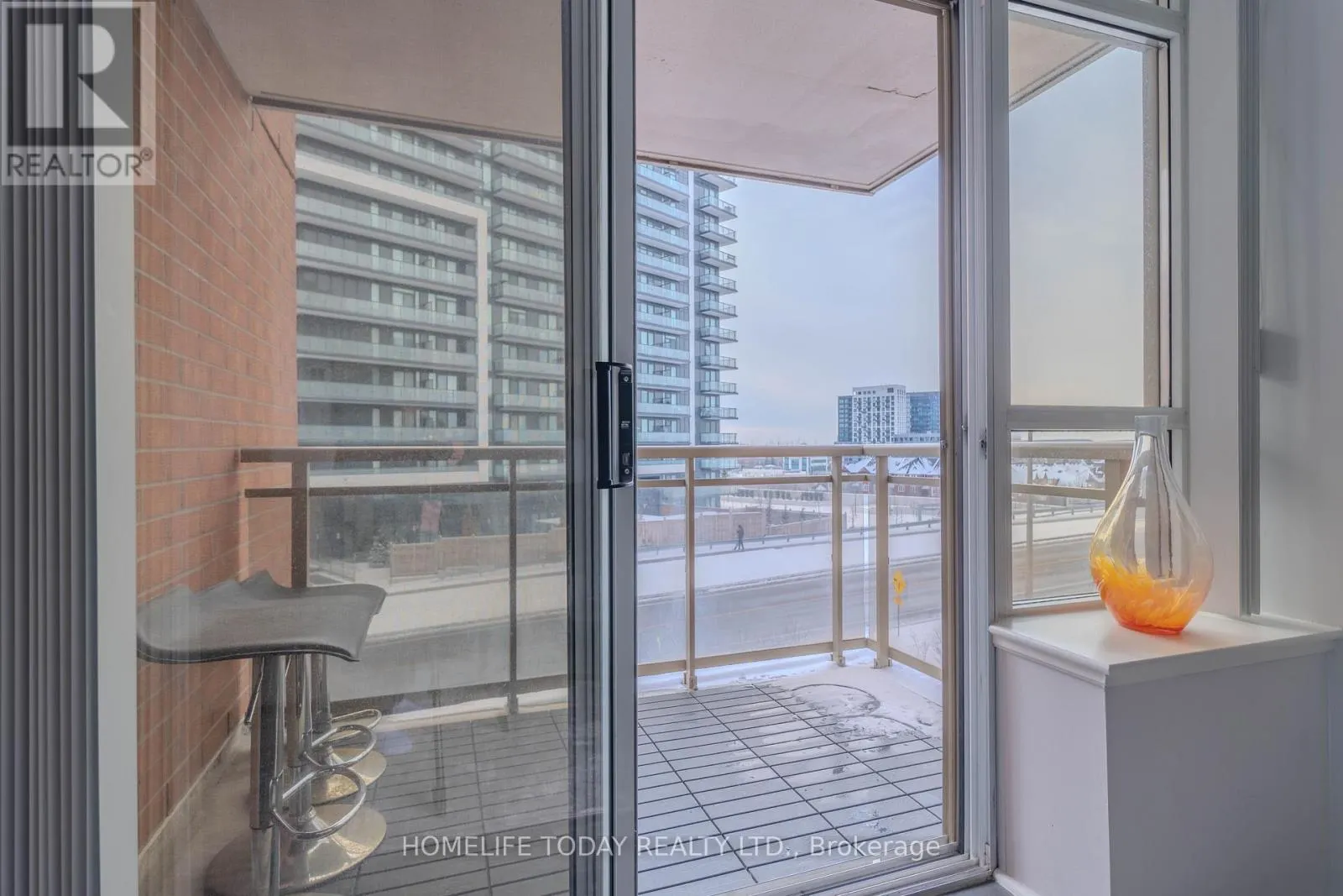 510 - 73 KING WILLIAM CRESCENT
