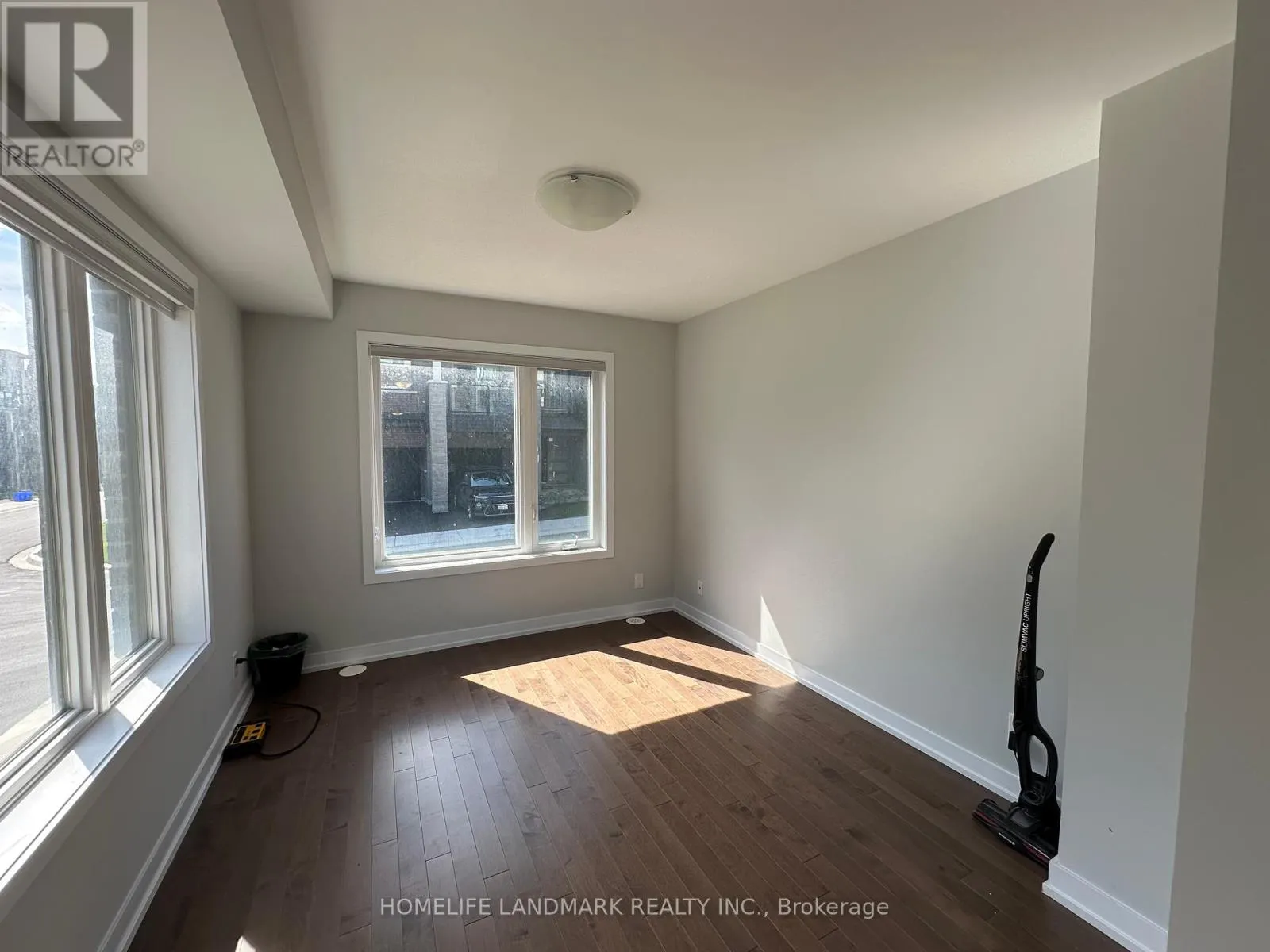 21 GOTHENBURG LANE
