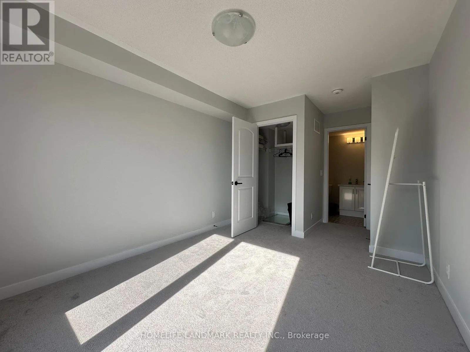 21 GOTHENBURG LANE
