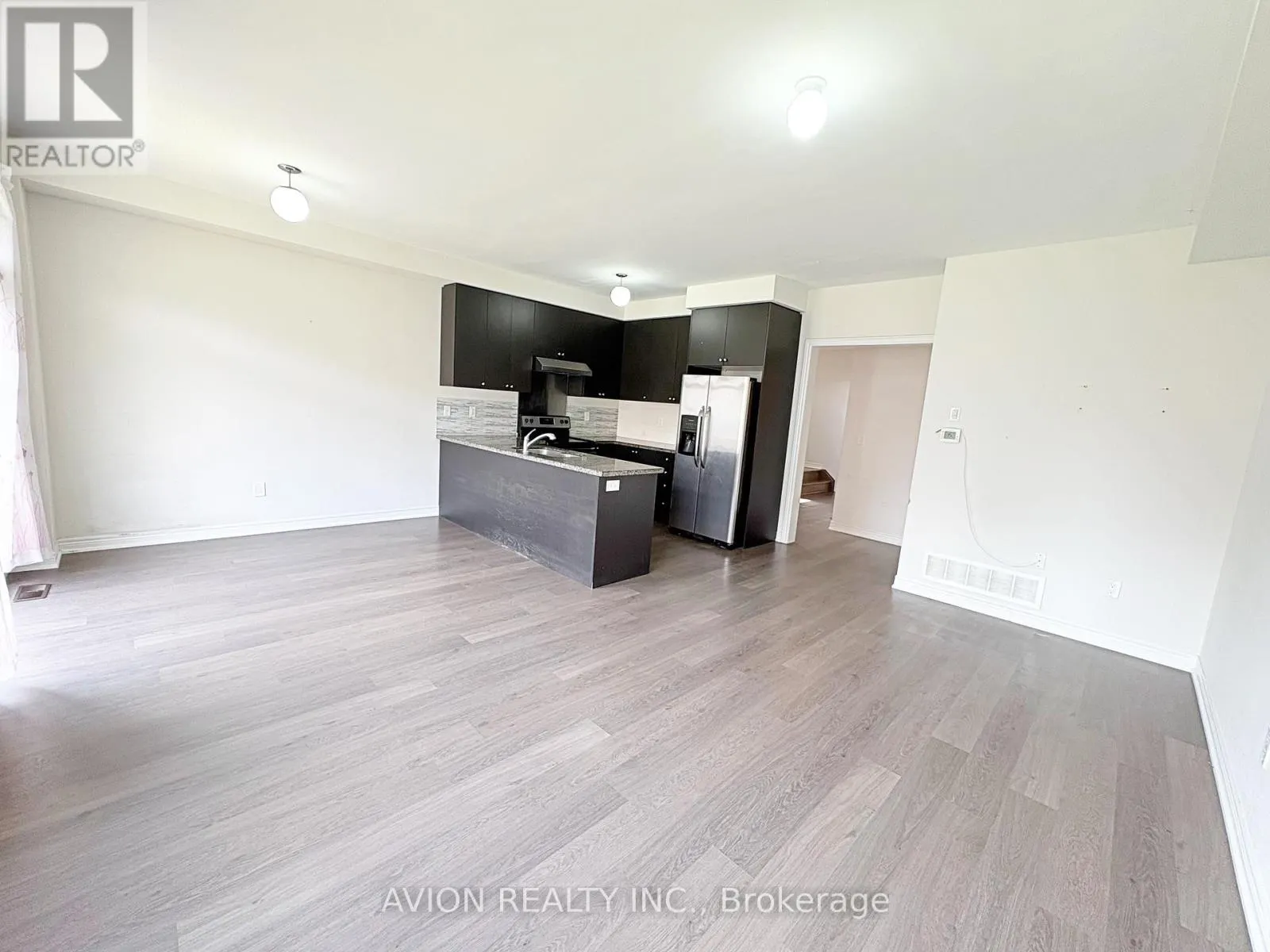 68 COLLIER CRESCENT