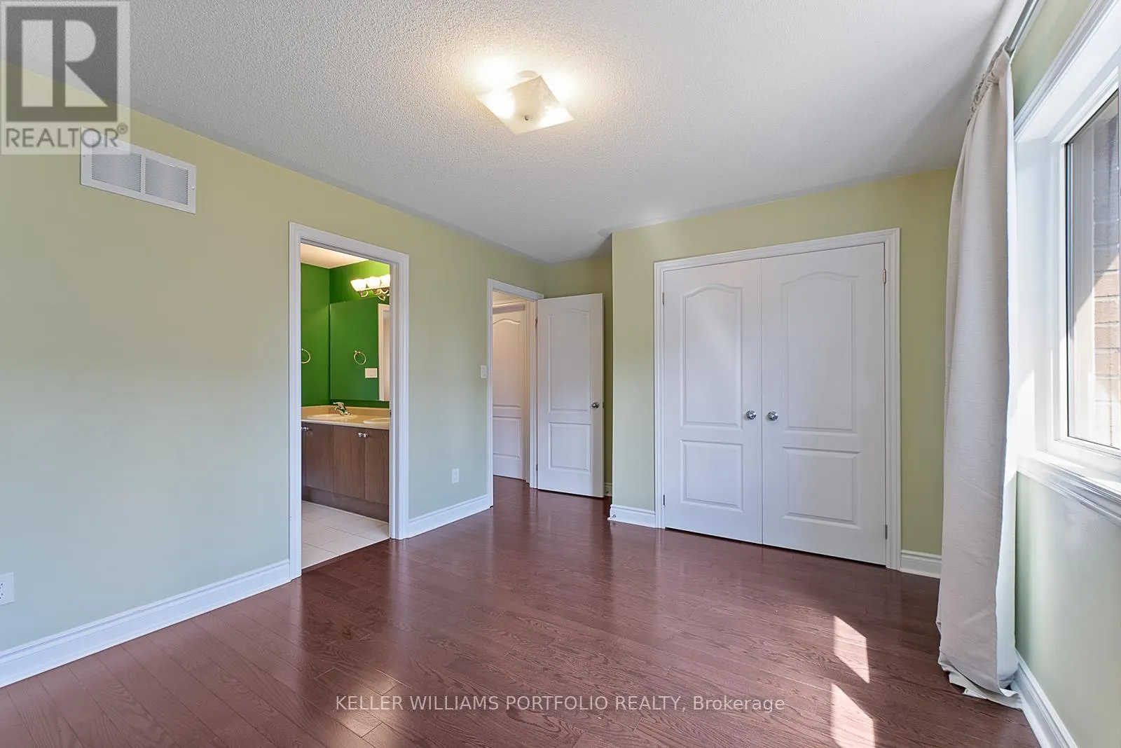 1096 SHERMAN BROCK CIRCLE