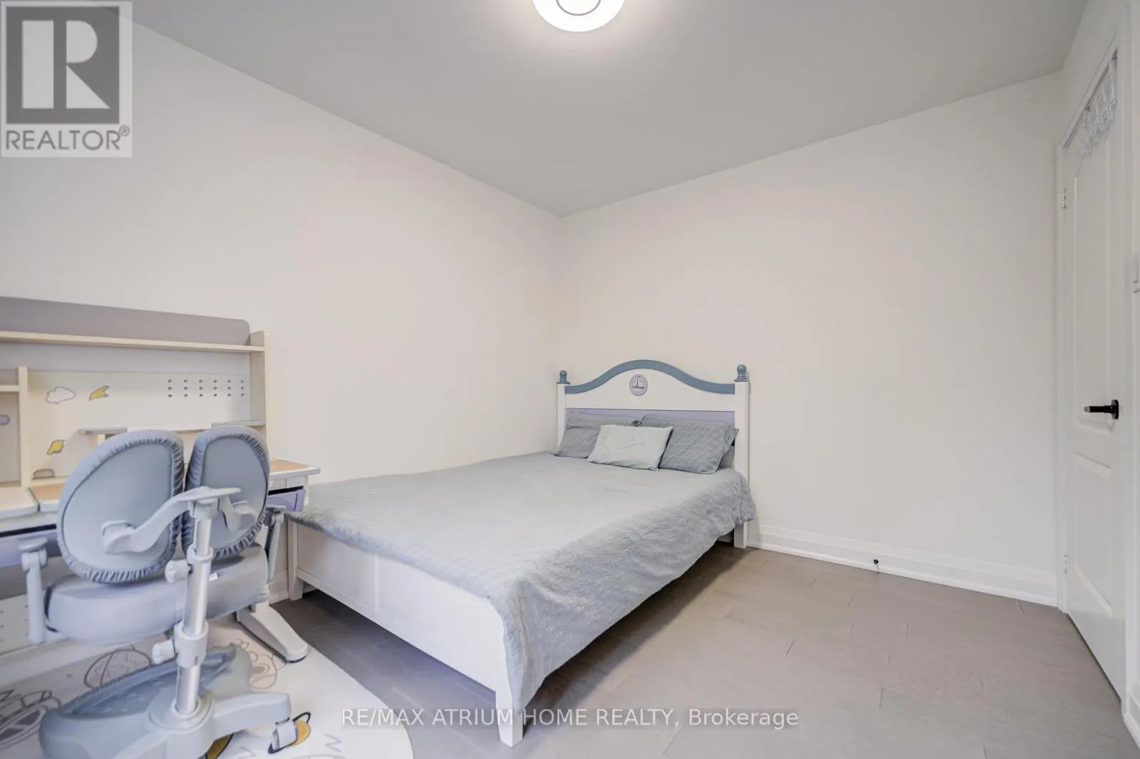 37 LANDSDOWN CRESCENT