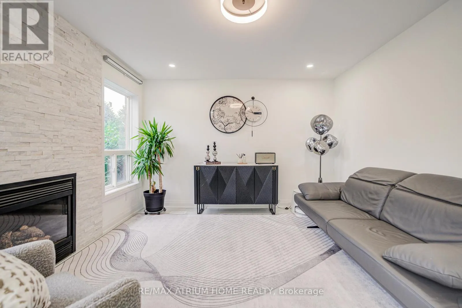 37 LANDSDOWN CRESCENT