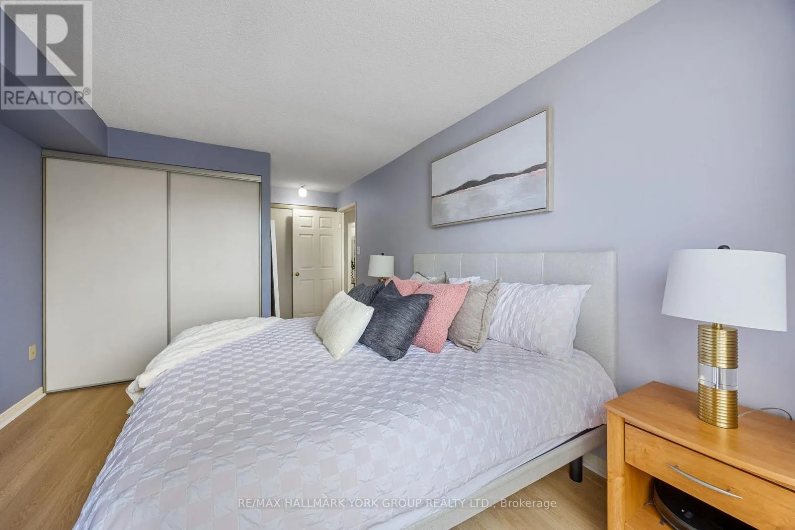 301 - 309 MAJOR MACKENZIE DRIVE