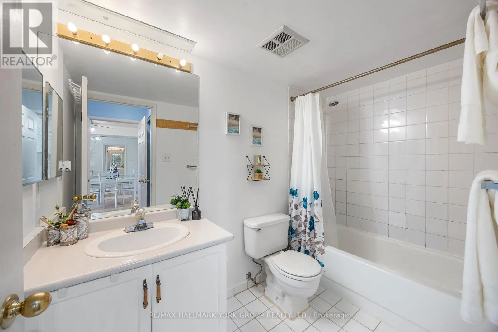 301 - 309 MAJOR MACKENZIE DRIVE