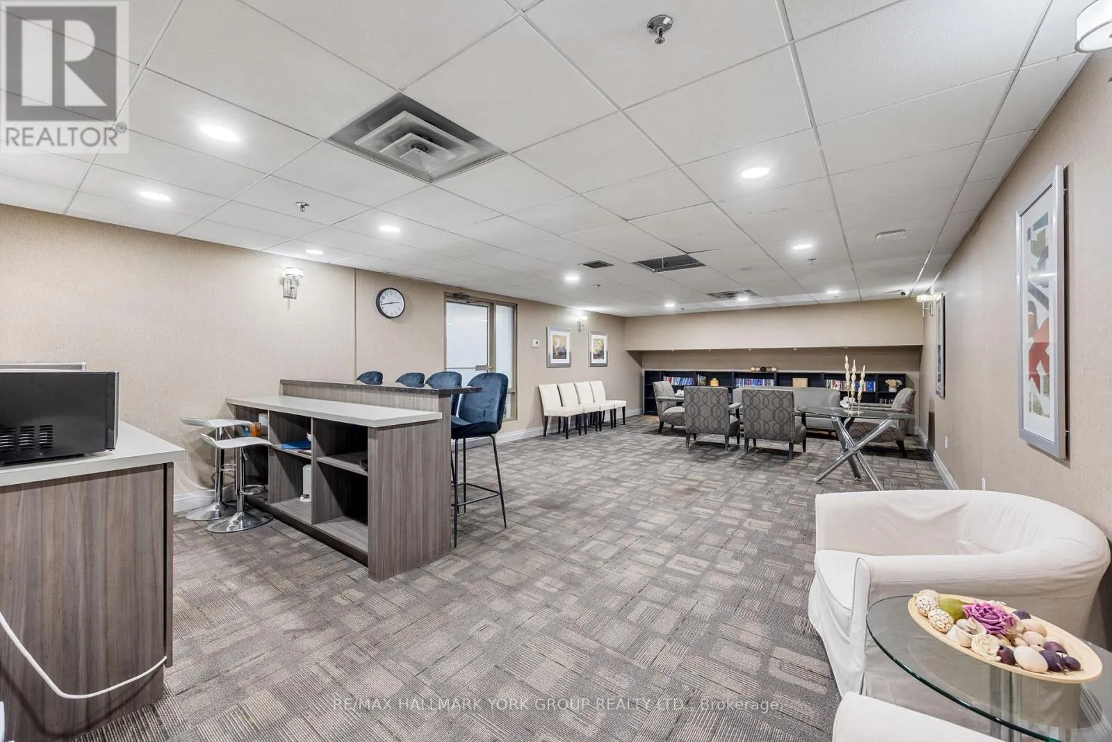 301 - 309 MAJOR MACKENZIE DRIVE