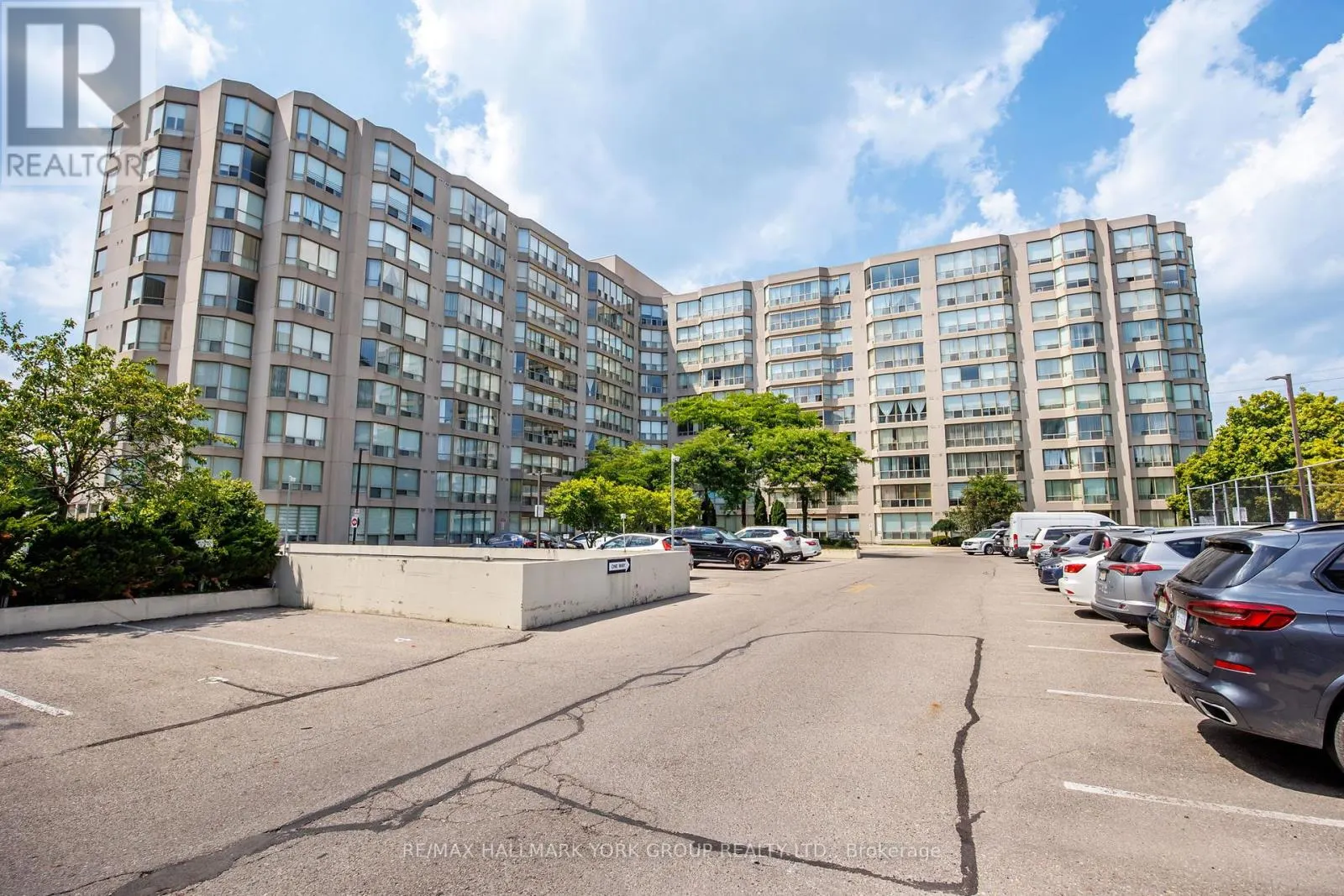 301 - 309 MAJOR MACKENZIE DRIVE