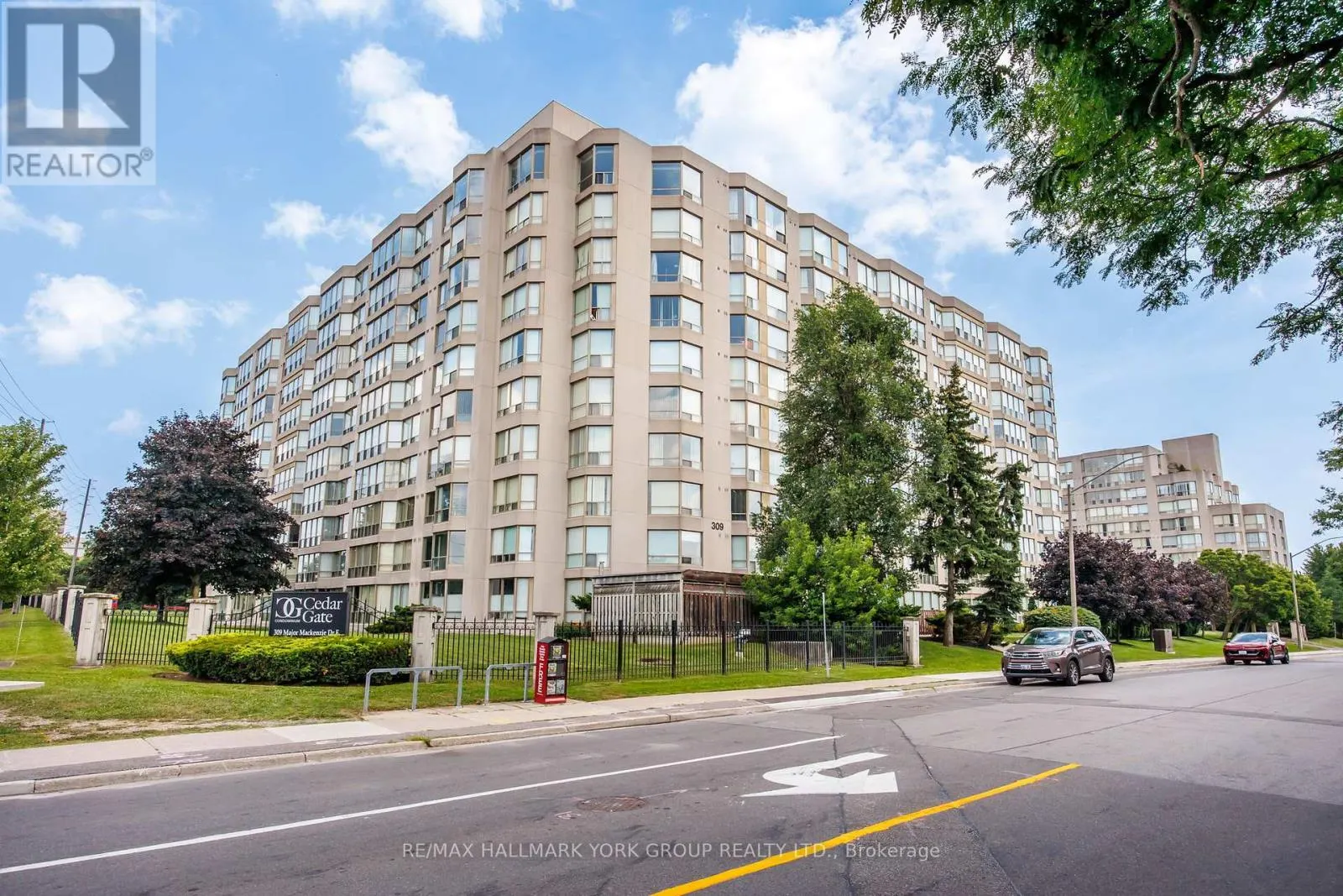 301 - 309 MAJOR MACKENZIE DRIVE