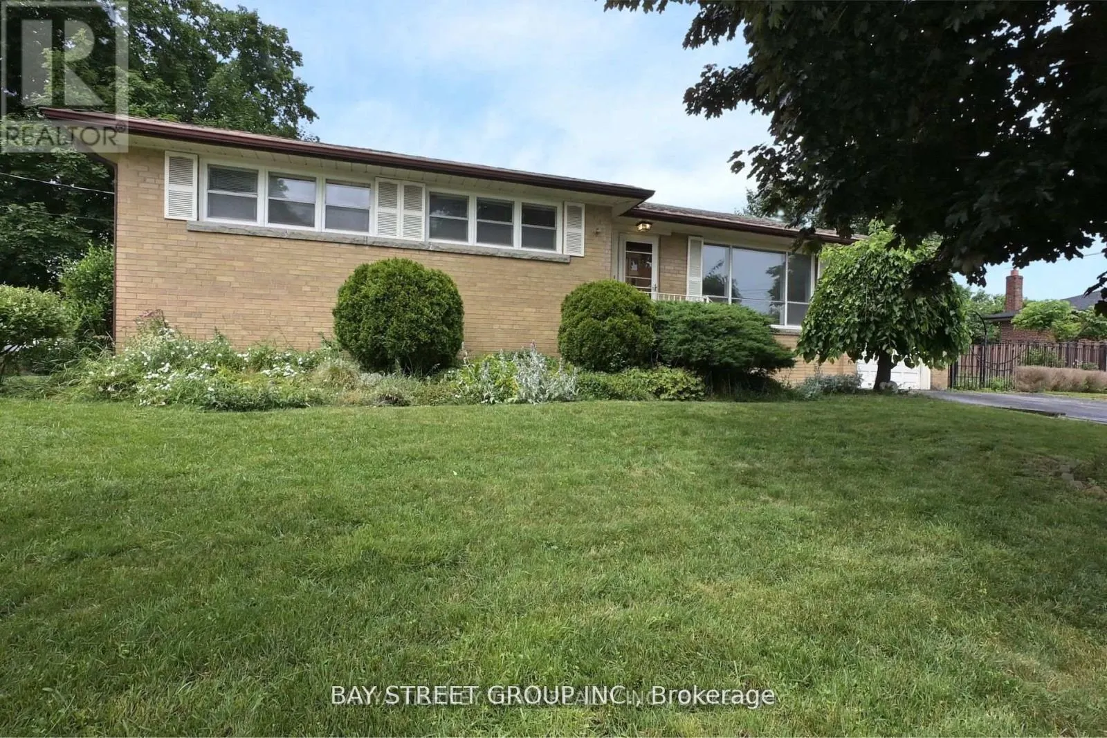 BSMT - 457 WINDHURST GATE