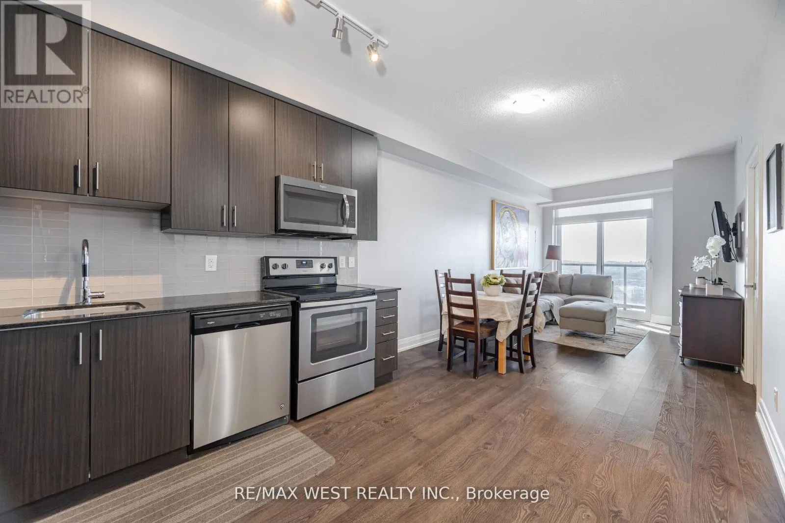 1704 - 3700 HIGHWAY 7