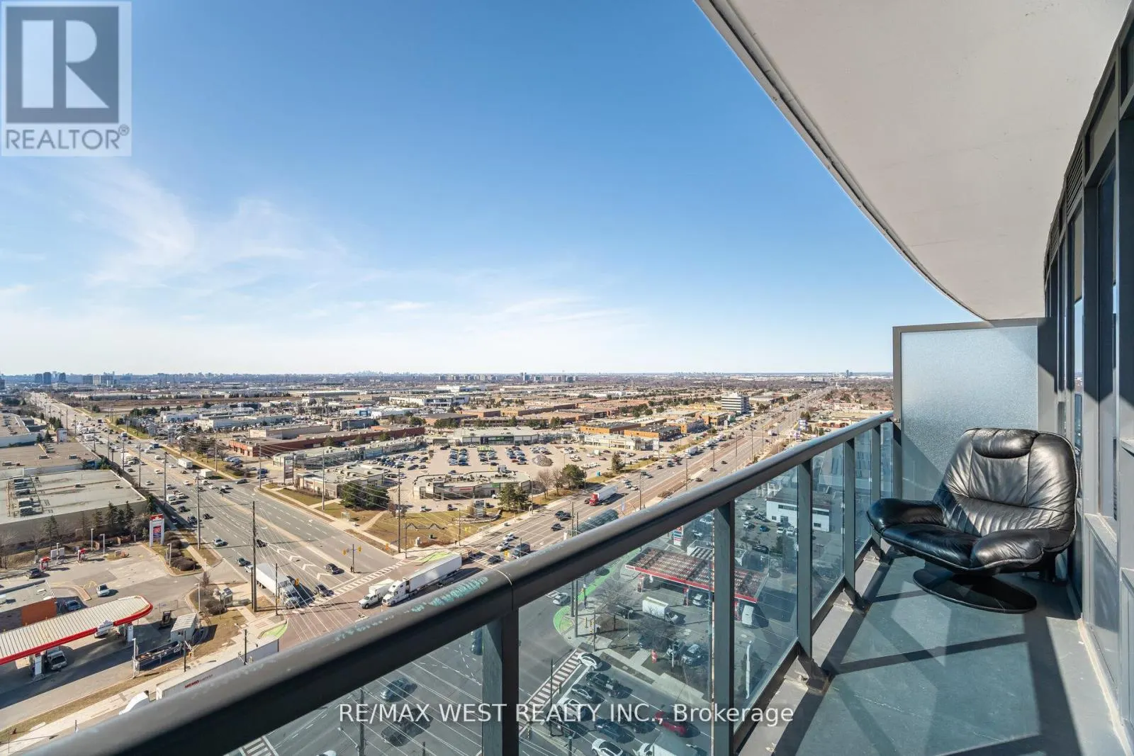 1704 - 3700 HIGHWAY 7