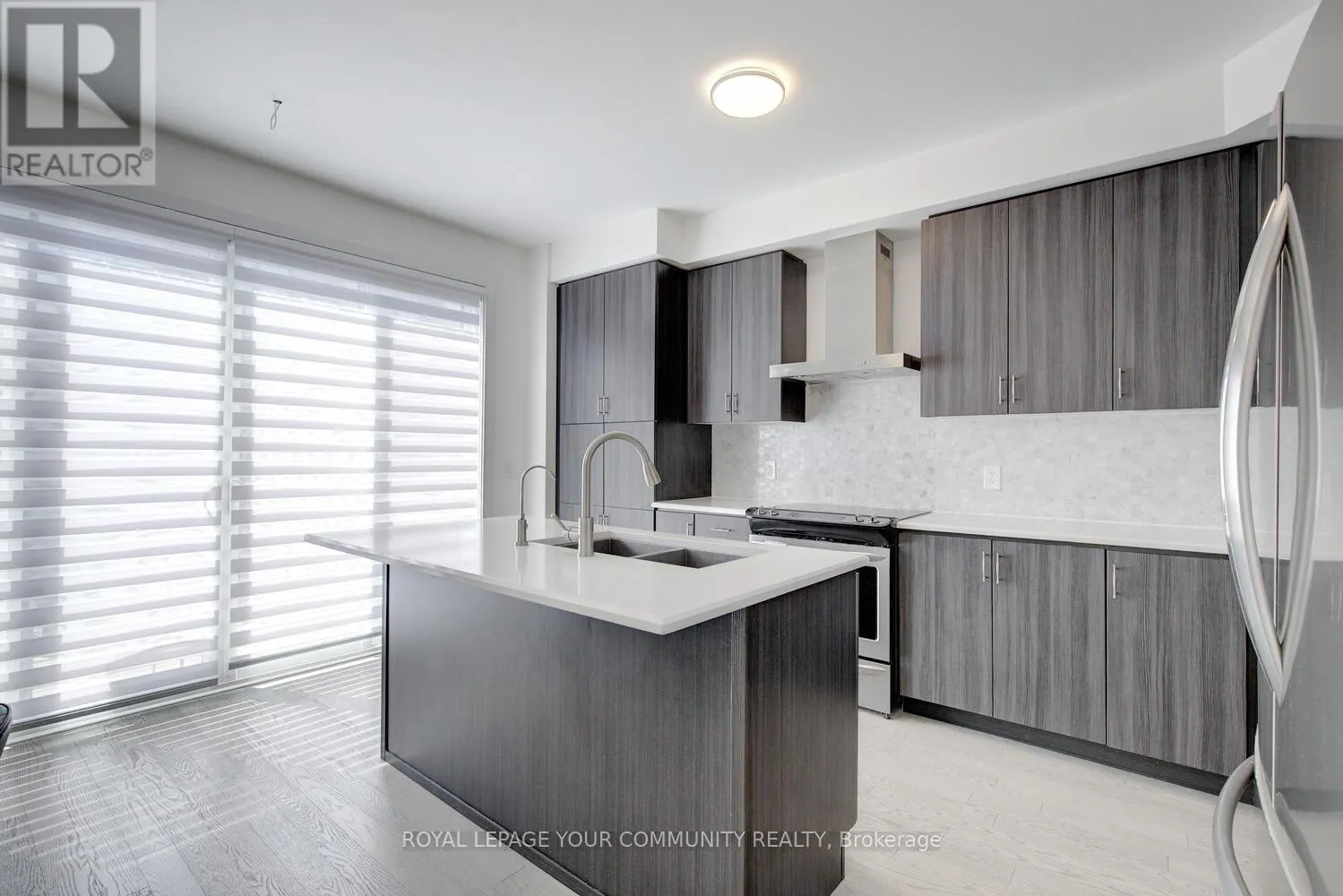 16 GLENNGARRY CRESCENT
