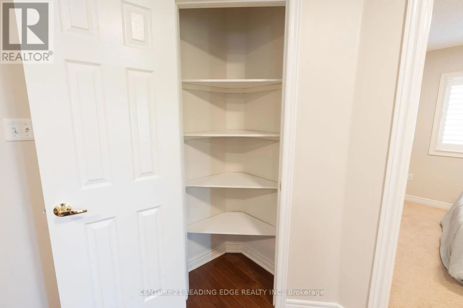 1163 STUFFLES CRESCENT