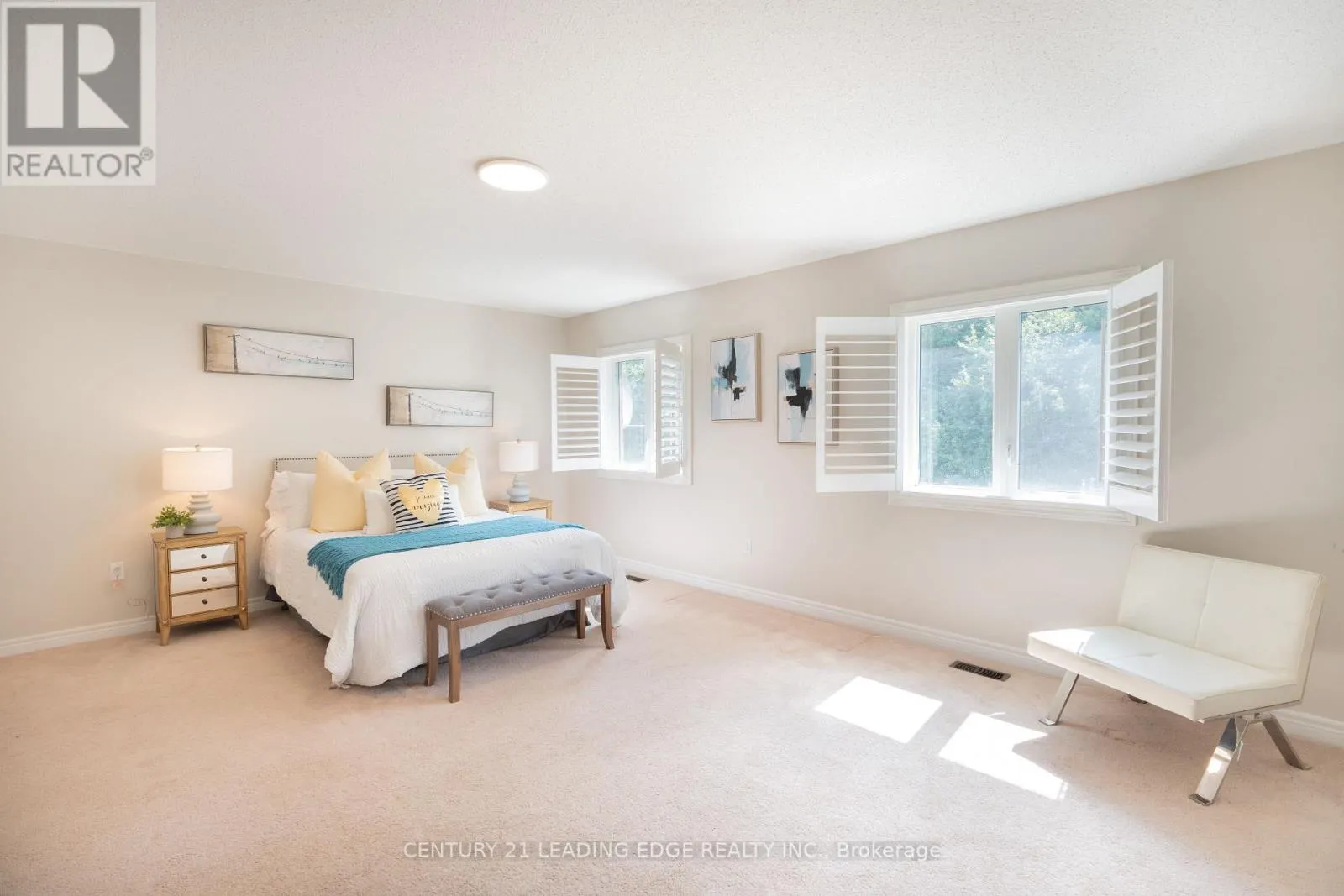 1163 STUFFLES CRESCENT