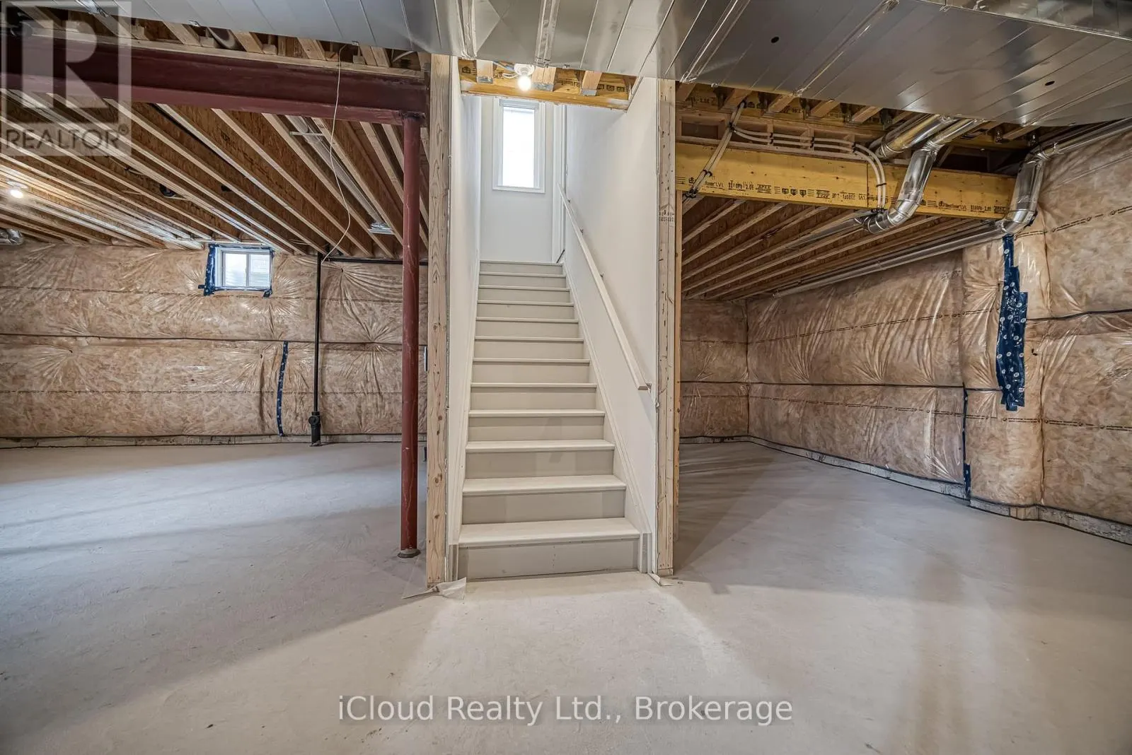 160 WINTHROP CRESCENT