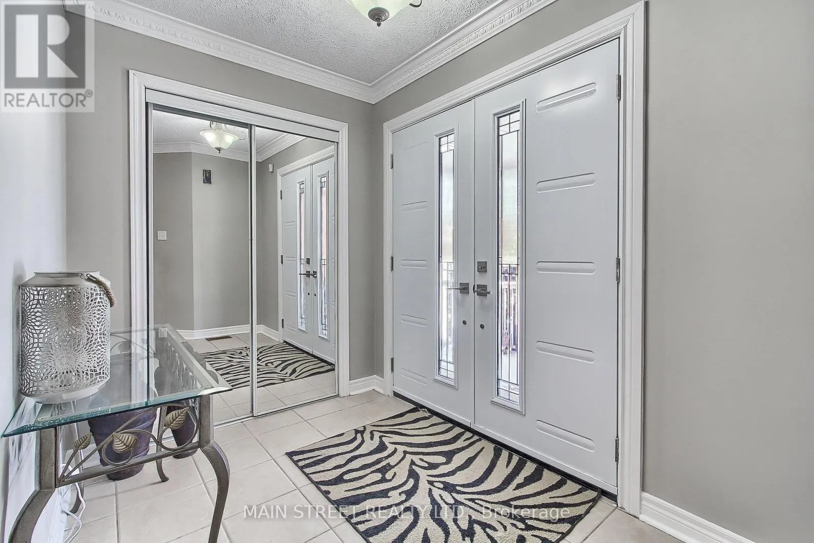 46 SILVERSTONE CRESCENT