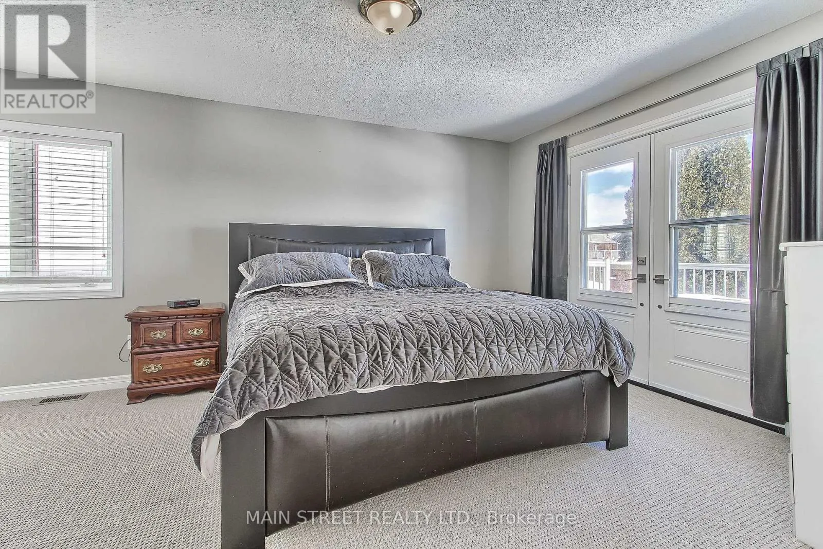 46 SILVERSTONE CRESCENT